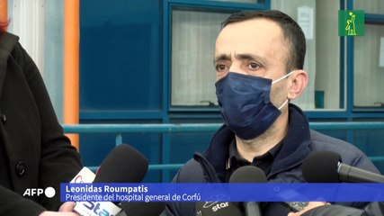 Hallan con vida a pasajero en el ferri incendiado en Grecia