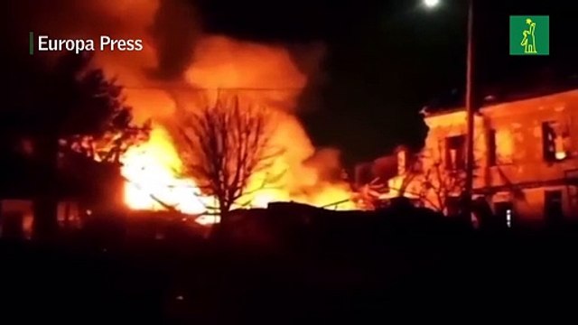 Continúan los ataques en edificios residenciales en Ucrania