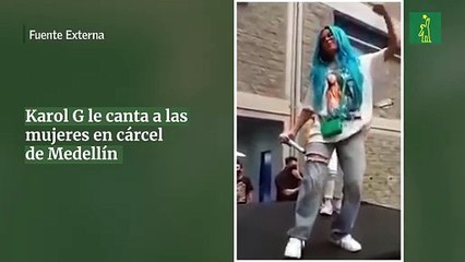 Karol G le canta a las mujeres en cárcel de Medellín