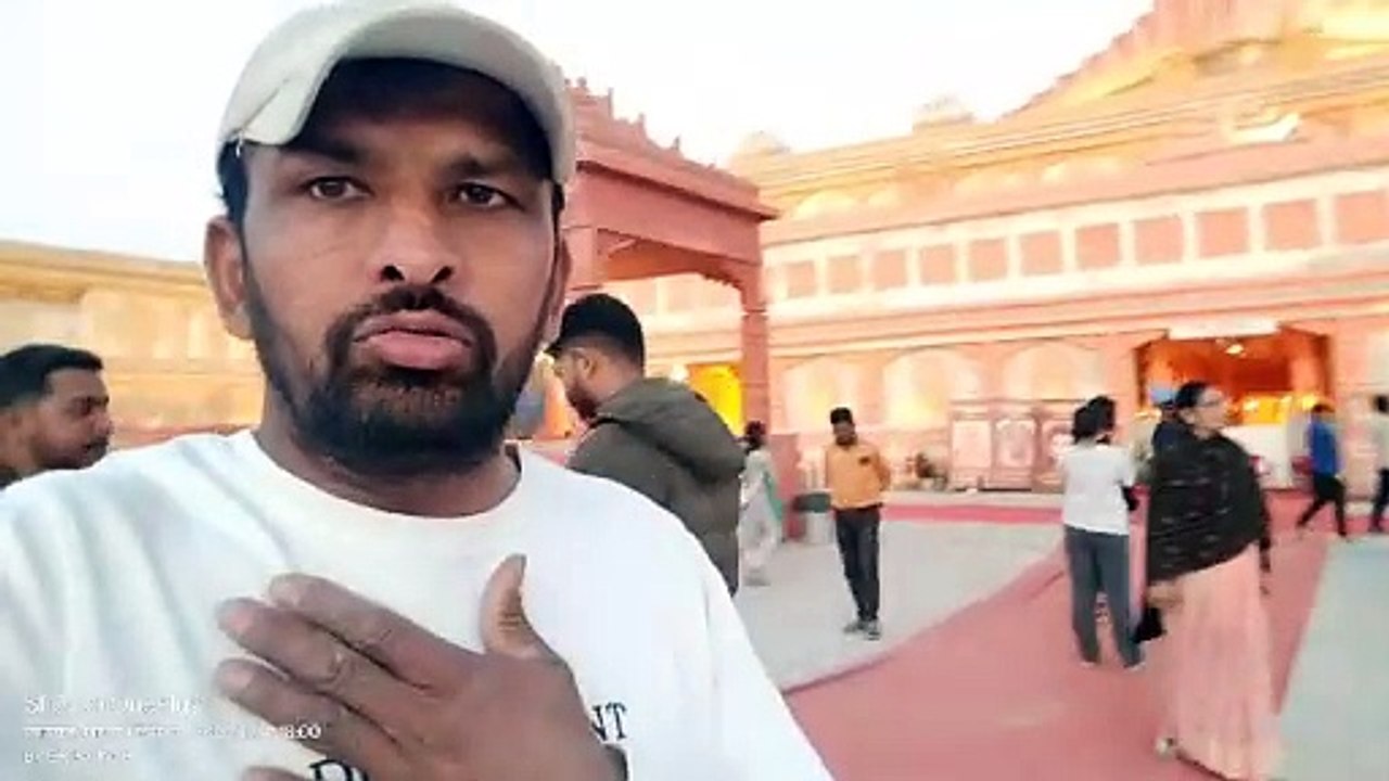 Mahakumbh Prayagraj 2025 avdheshanand ki Rekha Mahal