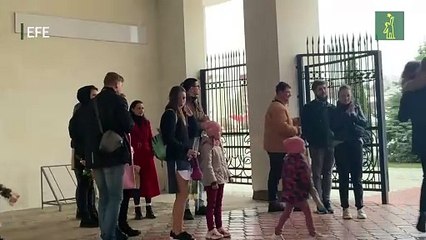 Una boda y un poco de alegría en medio de la guerra en Ucrania