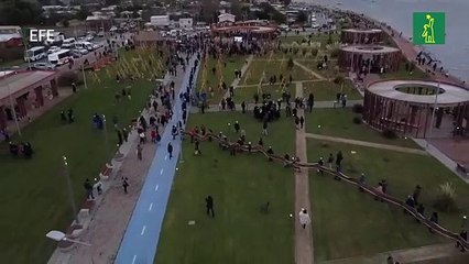 Telar de 1 kilómetro en Chile, el récord mundial de 500 tejedoras