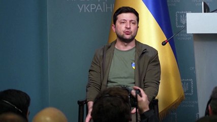 Zelenski busca hablar con Putin y dice que es "el único modo de frenar la guerra"