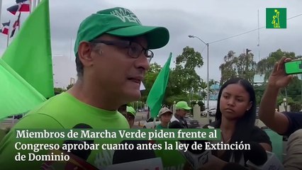 Miembros De Marcha Verde Piden Frente Al Congreso Aprobar Cuanto Antes La Ley De Extinción De Dominio