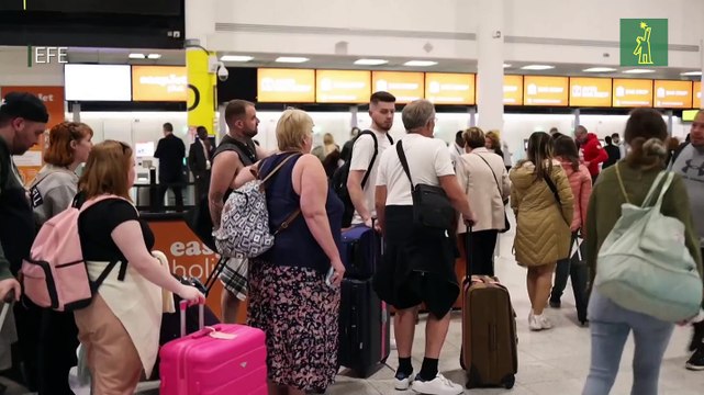 Caos en los aeropuertos británicos por las cancelaciones de vuelos