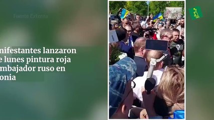 Manifestantes lanzaron este lunes pintura roja al embajador ruso en Polonia