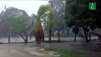 Agatha se degrada a tormenta tropical en la costa suroeste de México