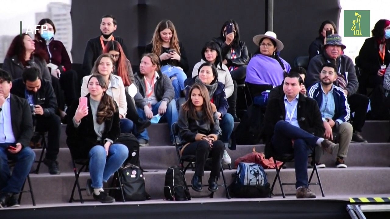 Convención entrega primera versión de nuevo texto constitucional de Chile