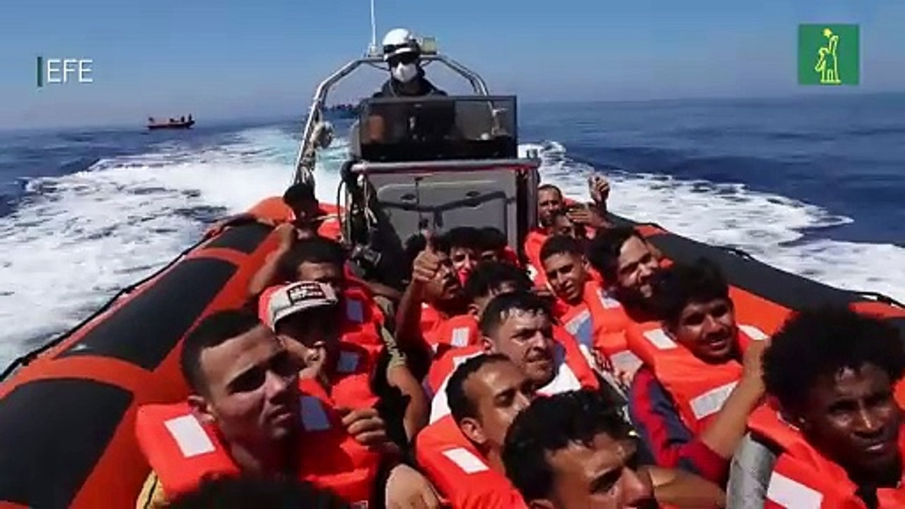 Más de 1.500 migrantes llegan a las costas italianas en las últimas horas