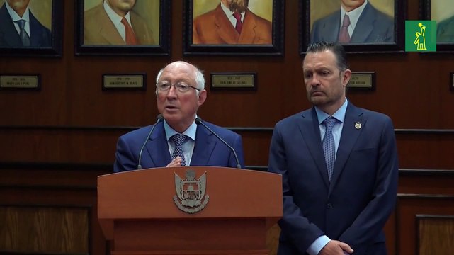Embajador de EEUU en México culpa a gobiernos que no trabajan de migración