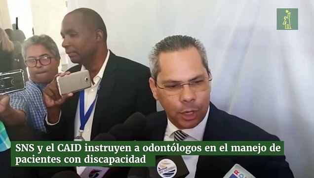 SNS y el CAID instruyen a odontólogos en el manejo de pacientes con discapacidad