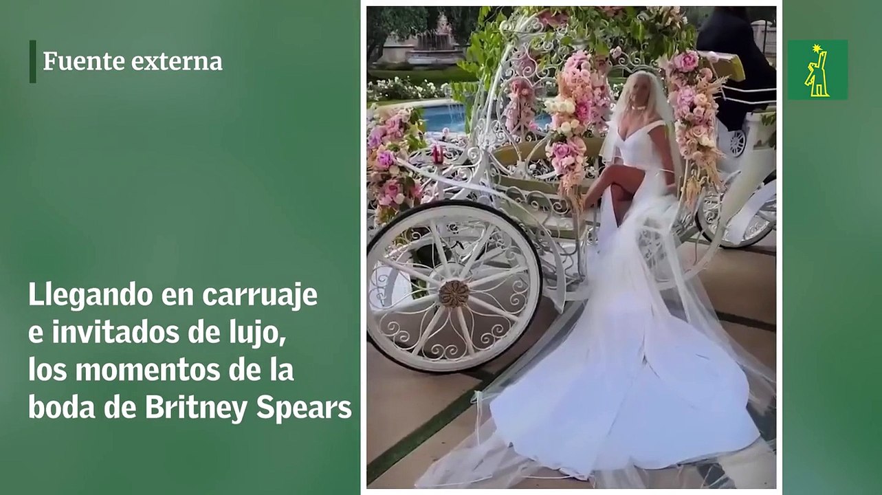 Llegando en carruaje e invitados de lujo, los m...