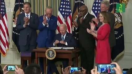 Biden firma la Ley de Inflación, "una de las más importantes de la historia"