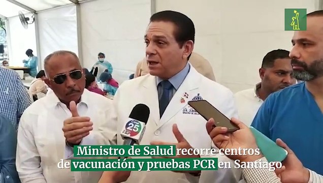 Ministro de Salud recorre centros de vacunación y pruebas PCR en Santiago
