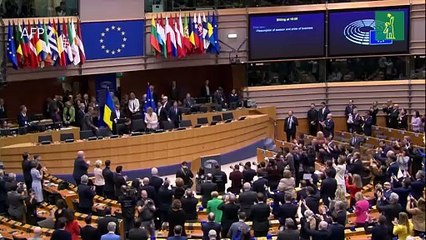 Zelenski recibido como un héroe en la UE