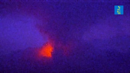 Alerta de evacuación por la erupción de un volcán en el suroeste de Japón