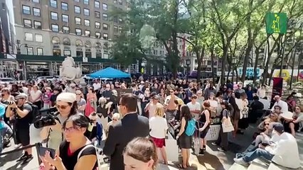 Nueva York presencia homenaje a Salman Rushdie