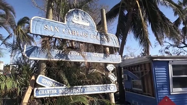 La población de Fort Myers se esfuerza en recuperarse de Ian