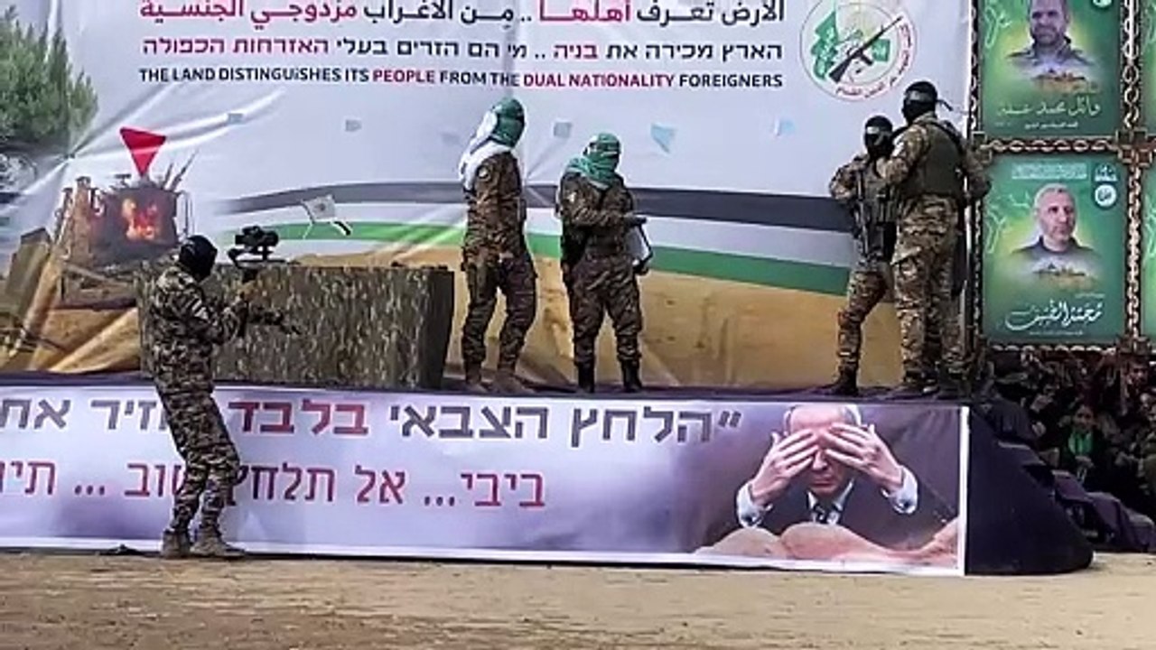 Israel knüpft Freilassungen an Ende "demütigender" Geisel-Übergaben