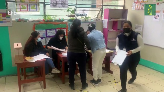 Abren las urnas para las elecciones locales y regionales en Perú