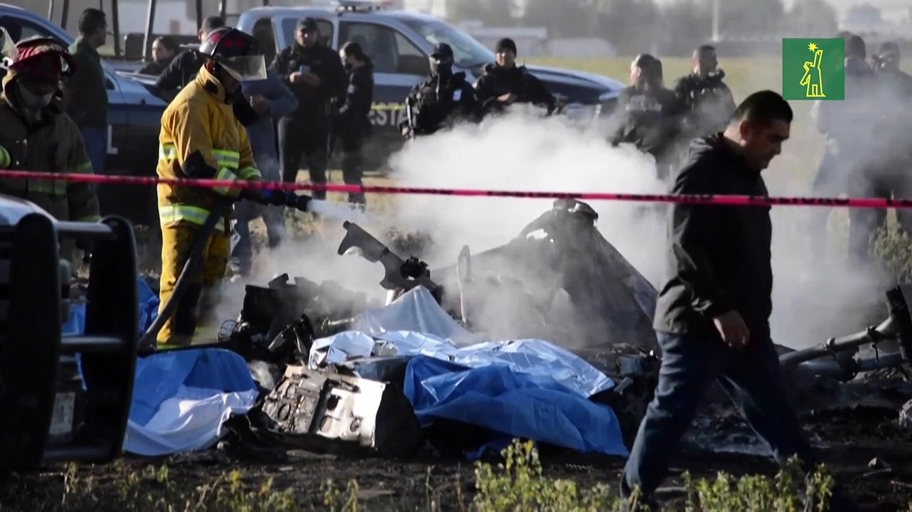 Muere funcionario de seguridad y otras cuatro personas al caer helicóptero en México