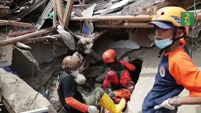 Unos 100 niños entre las 271 víctimas mortales del terremoto de Indonesia