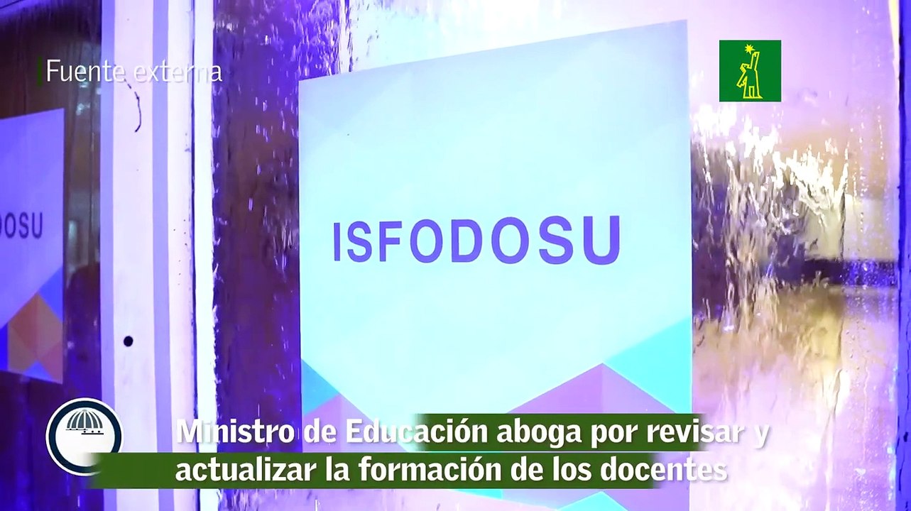 Ministro de Educación aboga por revisar y actualizar la formación de los docentes