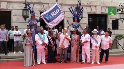 El Rey Momo inaugura el "carnaval de la democracia" en Brasil