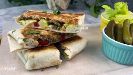 فطيرة باللحمة والجبنة