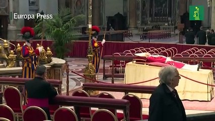 El Papa: "Quisiera que nos uniéramos a quienes rinden homenaje a Benedicto XVI"