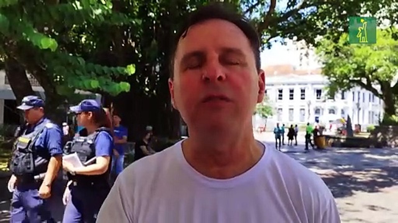 Familias piden justicia en décimo aniversario de incendio mortal en discoteca de Brasil