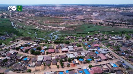 Sudáfricanos combaten la polución del país en la región más contaminada del planeta