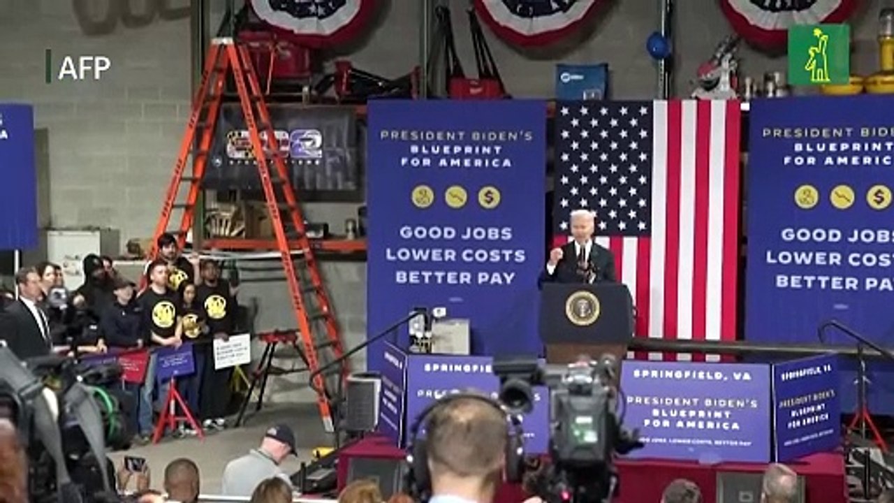 Biden acusa a republicanos de querer sembrar el "caos" económico