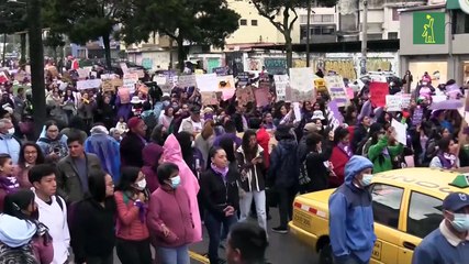 Miles de mujeres se unen y marchan por sus derechos en Colombia, Perú, Ecuador y Bolivia
