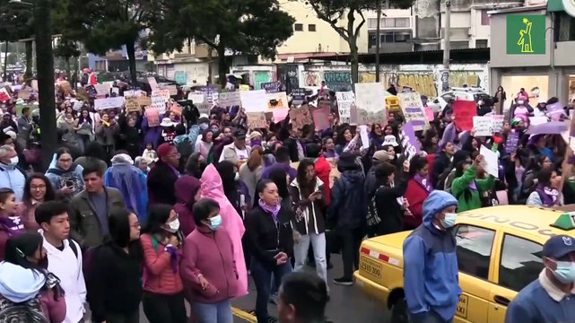 Miles de mujeres se unen y marchan por sus derechos en Colombia, Perú, Ecuador y Bolivia