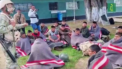Seis militares mueren ahogados cuando intentaban escapar de manifestantes en Perú