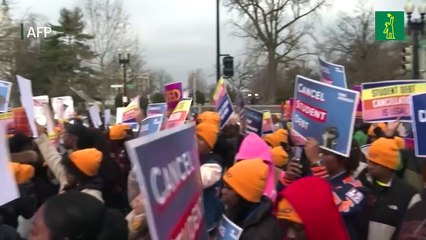 Alivio de deuda estudiantil propuesto por Biden peligra en la Corte Suprema