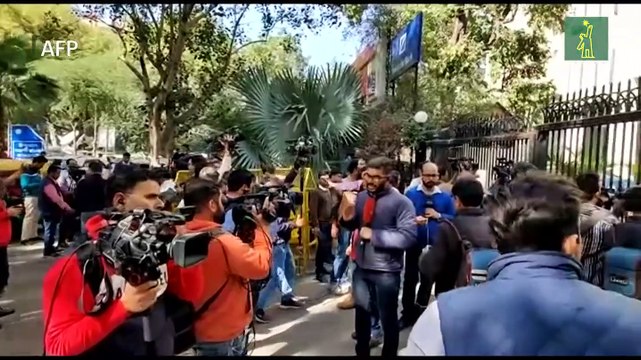 Allanan oficinas de la BBC en India tras emisión de documental crítico