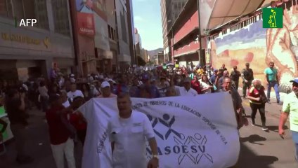 Manifestantes piden recuperar dinero "robado" para mejorar sueldos en Venezuela