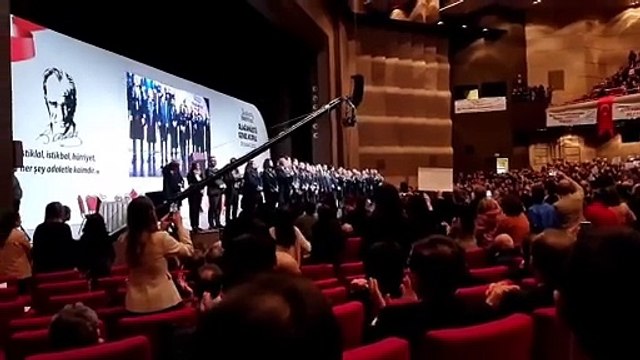 CHP’nin sesi olup PKK’ya selam çakan Barolar raydan çıktı! Dün ‘Mustafa Kemal’in itlerı̇’ bugün ‘Atatürk posterleri