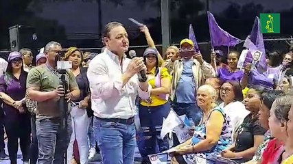 Abel Martínez a mujeres de SDE: “No pierdan la esperanza; aguanten que ya falta poco”
