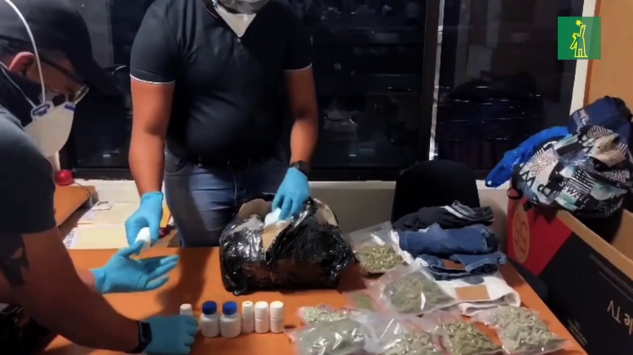 Ocupan paquete de marihuana en el AILA