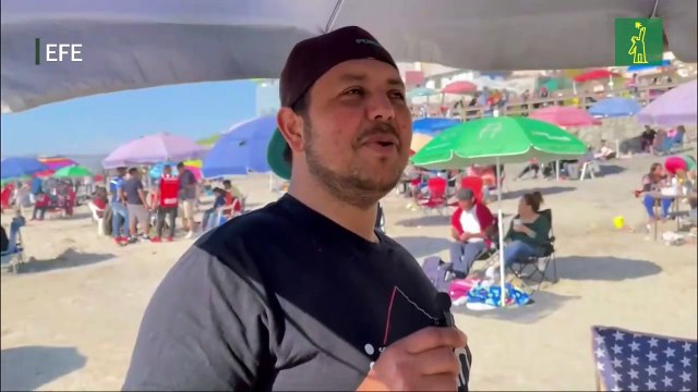 Bañistas visitan las playas contaminadas en Tijuana pese a advertencias de ONG