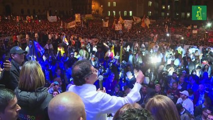 Petro reestructura su gobierno con aliados ante obstáculos a reformas