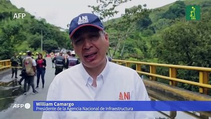 Colombia baraja el atentado en el derrumbe de puente que dejó dos policías muertos