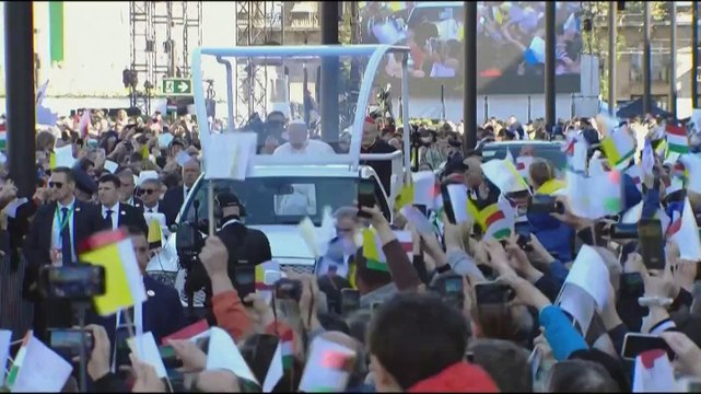 El Papa insta a Hungría a abrir las puertas a los migrantes