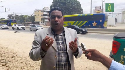 Abren 14 pasos por el muro de la Autopista de San Isidro