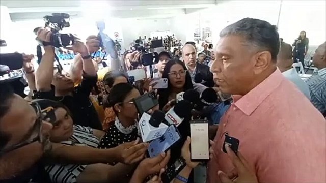 Chú Vásquez califica como “deplorables” condiciones de la sede policial en Santiago