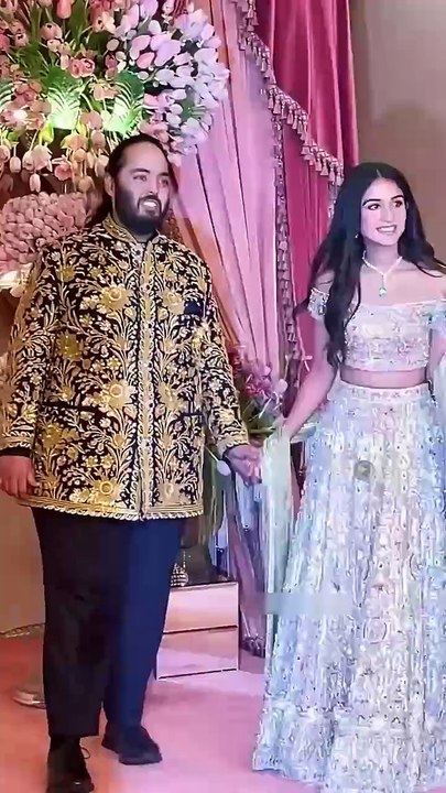 Wedding Gifts of Anant Ambani and Radhika Given by Celebrities