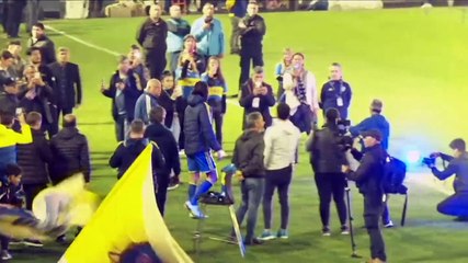 Uruguayo Cavani recibido como ídolo en Boca que sueña con la Libertadores